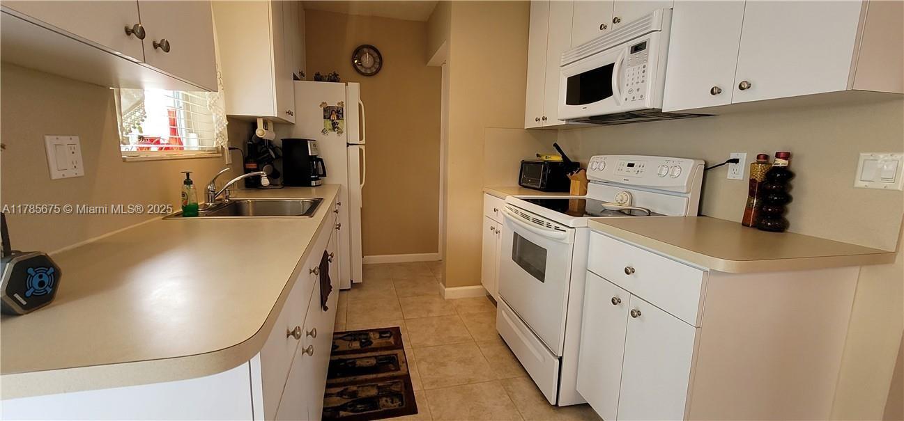 2230 Jackson St #2W, Hollywood, Florida image 1
