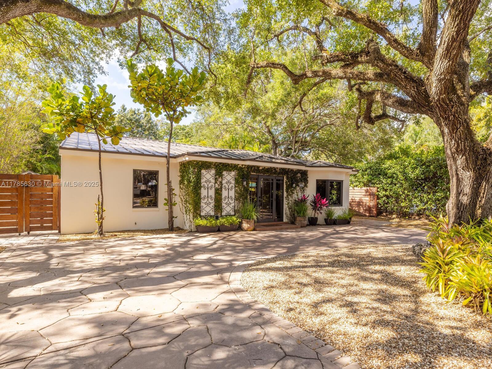 6870 SW 77th Ter, South Miami, Florida image 33