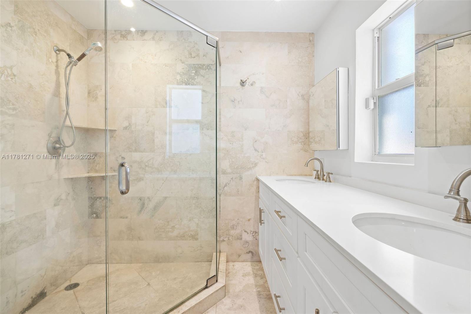 4951 Cherokee Ave, Miami Beach, Florida image 25