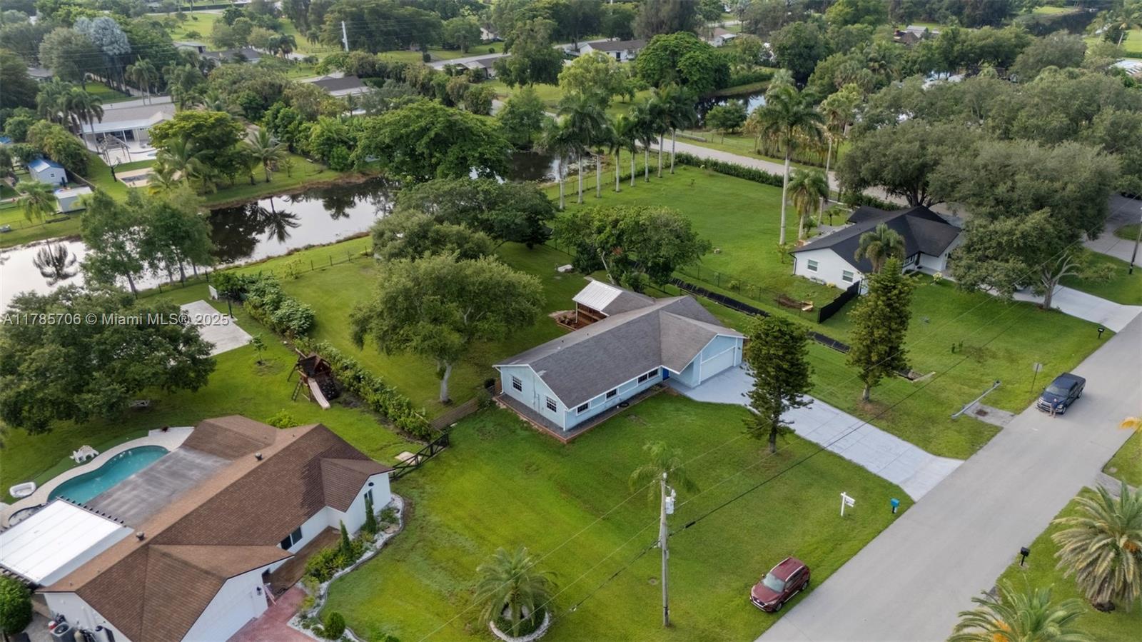 5010 SW 201st Ter, Southwest Ranches, Florida image 3