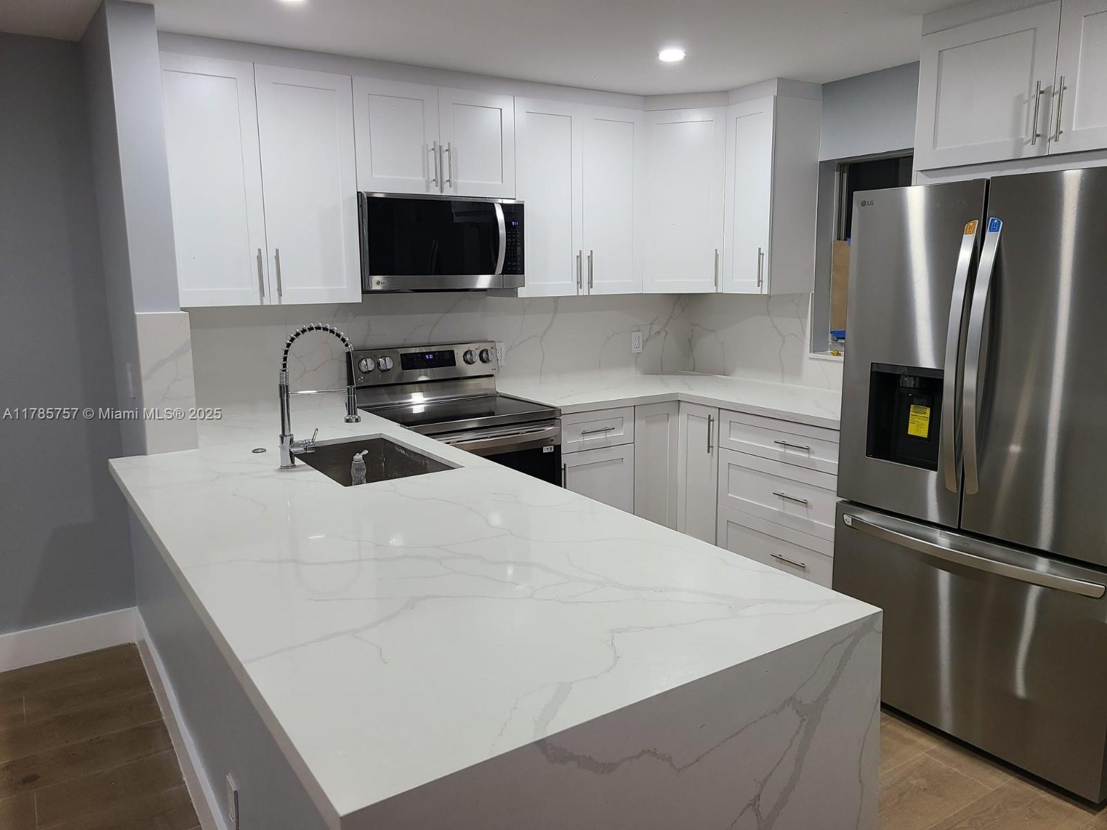 Property photo # 9