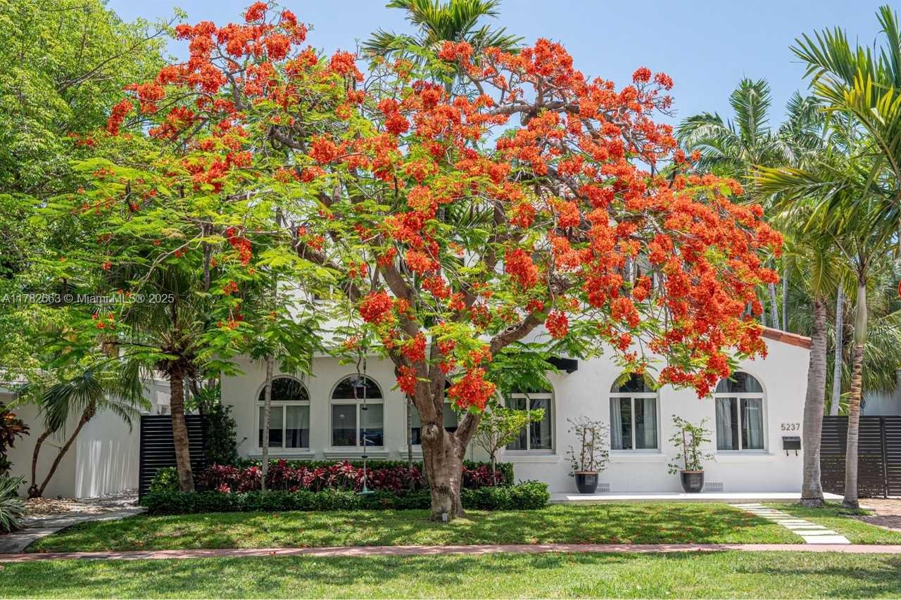 5237 La Gorce Dr, Miami Beach, Florida image 2