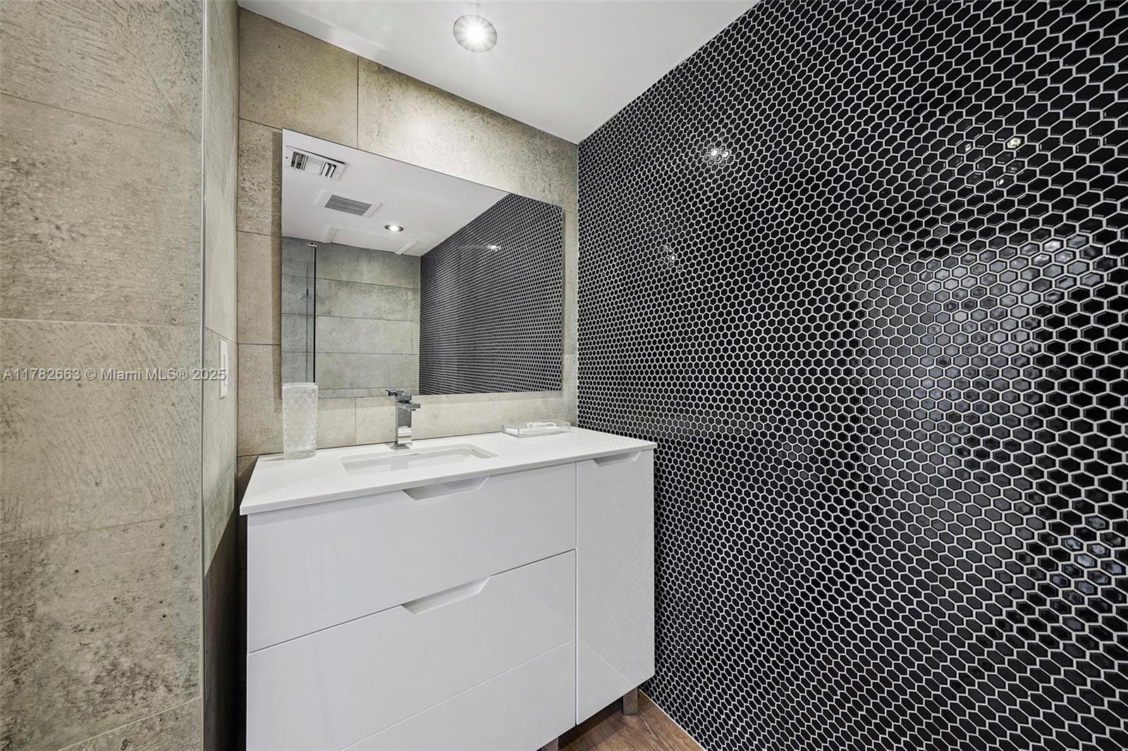 5237 La Gorce Dr, Miami Beach, Florida image 33