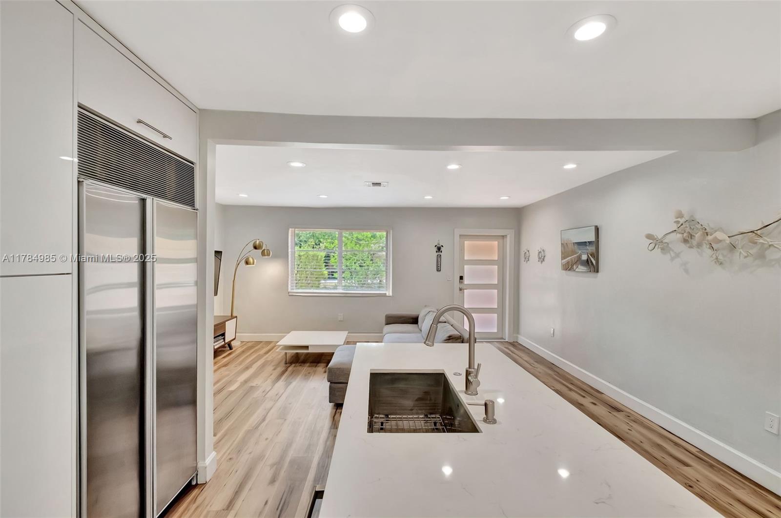 12075 NE 10th Ave, Biscayne Park, Florida image 13