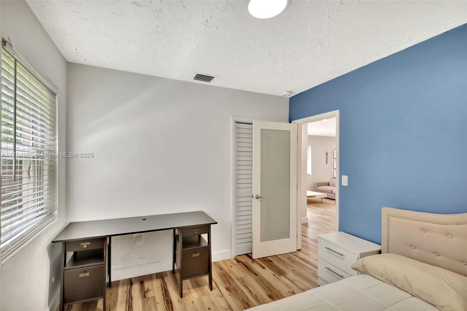 12075 NE 10th Ave, Biscayne Park, Florida image 22