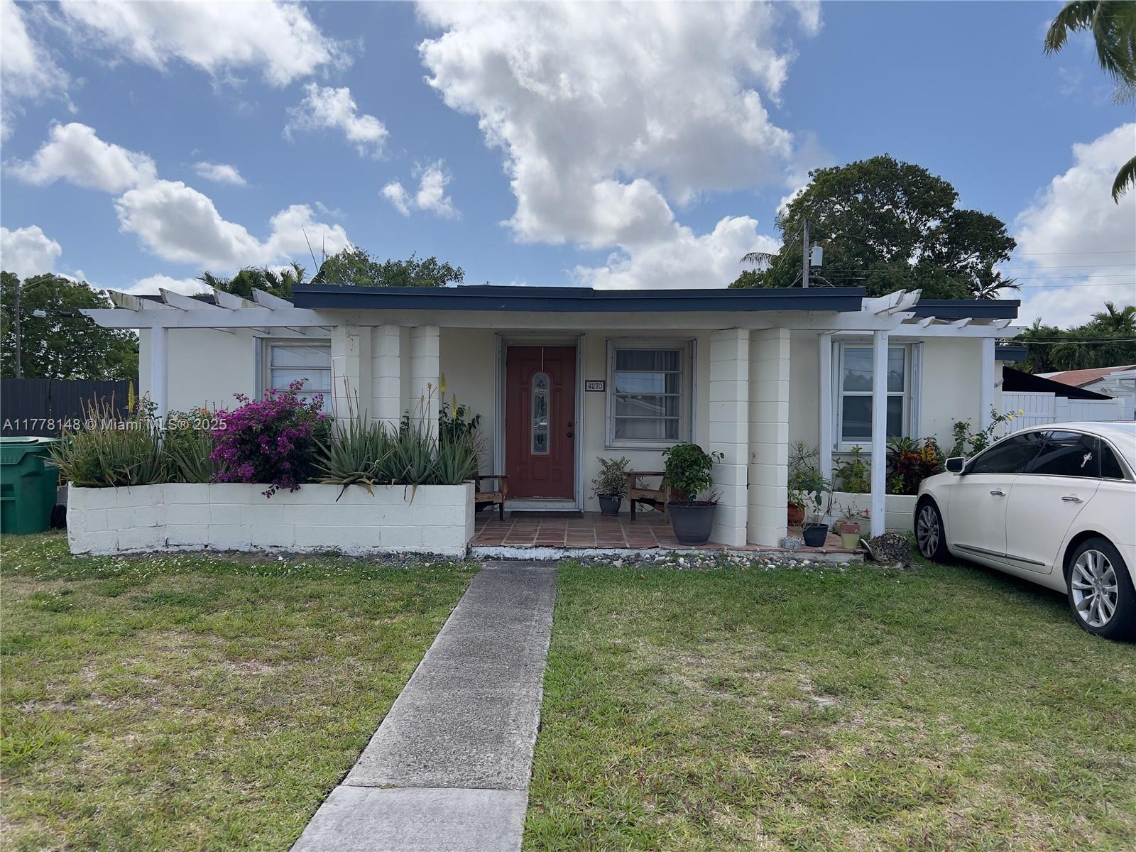 4270 SW 99th Ave  For Sale A11778148, FL
