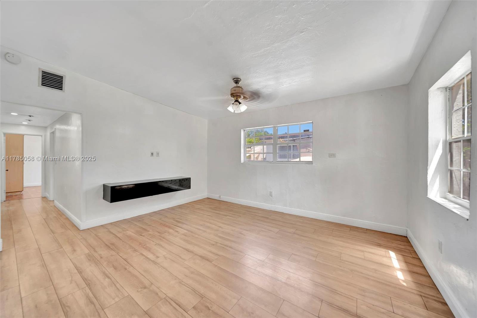 1005 NE 145th St, North Miami, Florida image 6