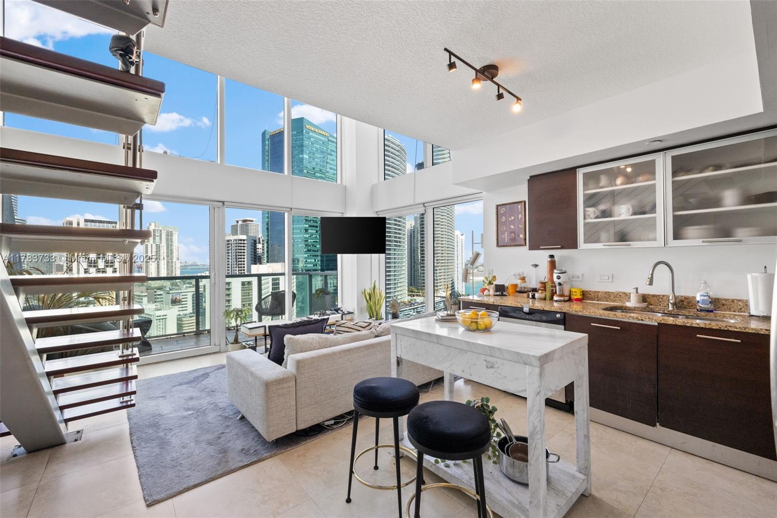 Apartamento para Alugar em Miami, FL