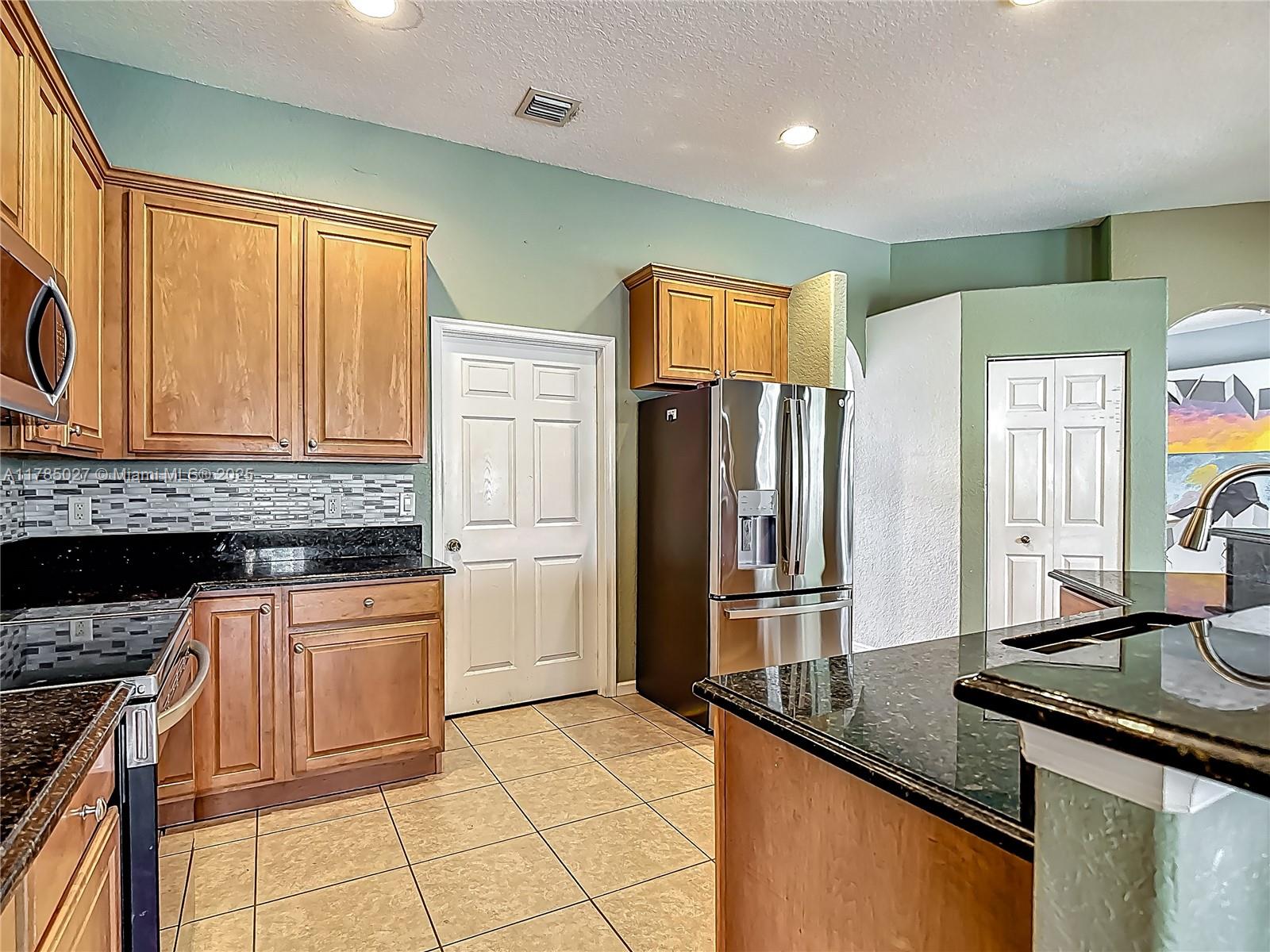 375 SW Dustin Ave, Port St. Lucie, Florida image 12