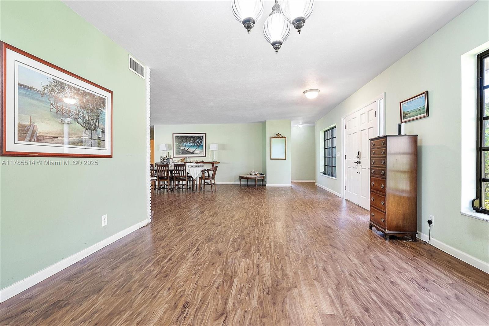 1381 NE 103rd St, Miami Shores, Florida image 10