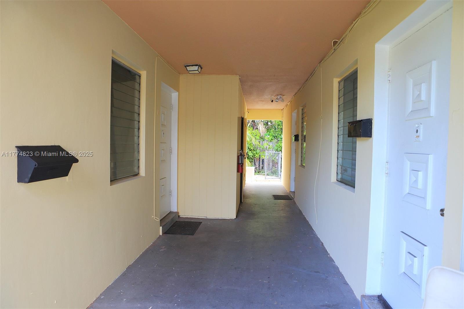 5881 NE 18th Ave, Fort Lauderdale, Florida image 4