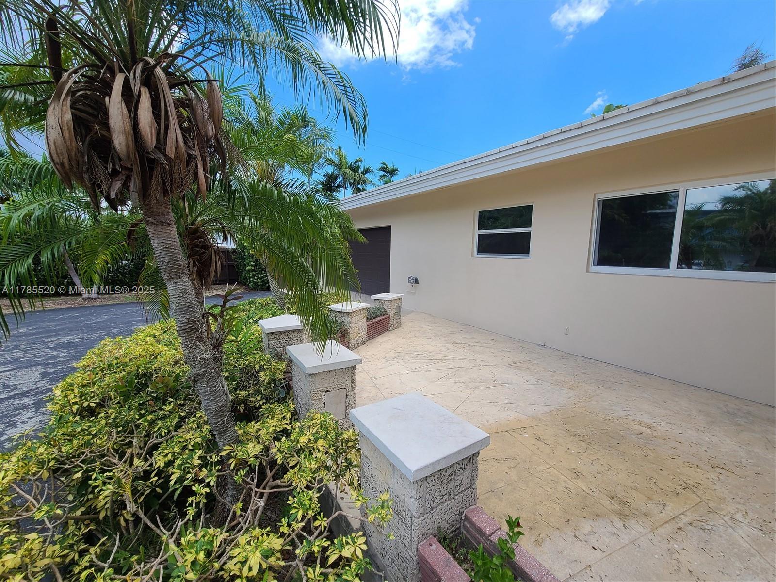 9825 Broadview Ter, Bay Harbor Islands, Florida image 9