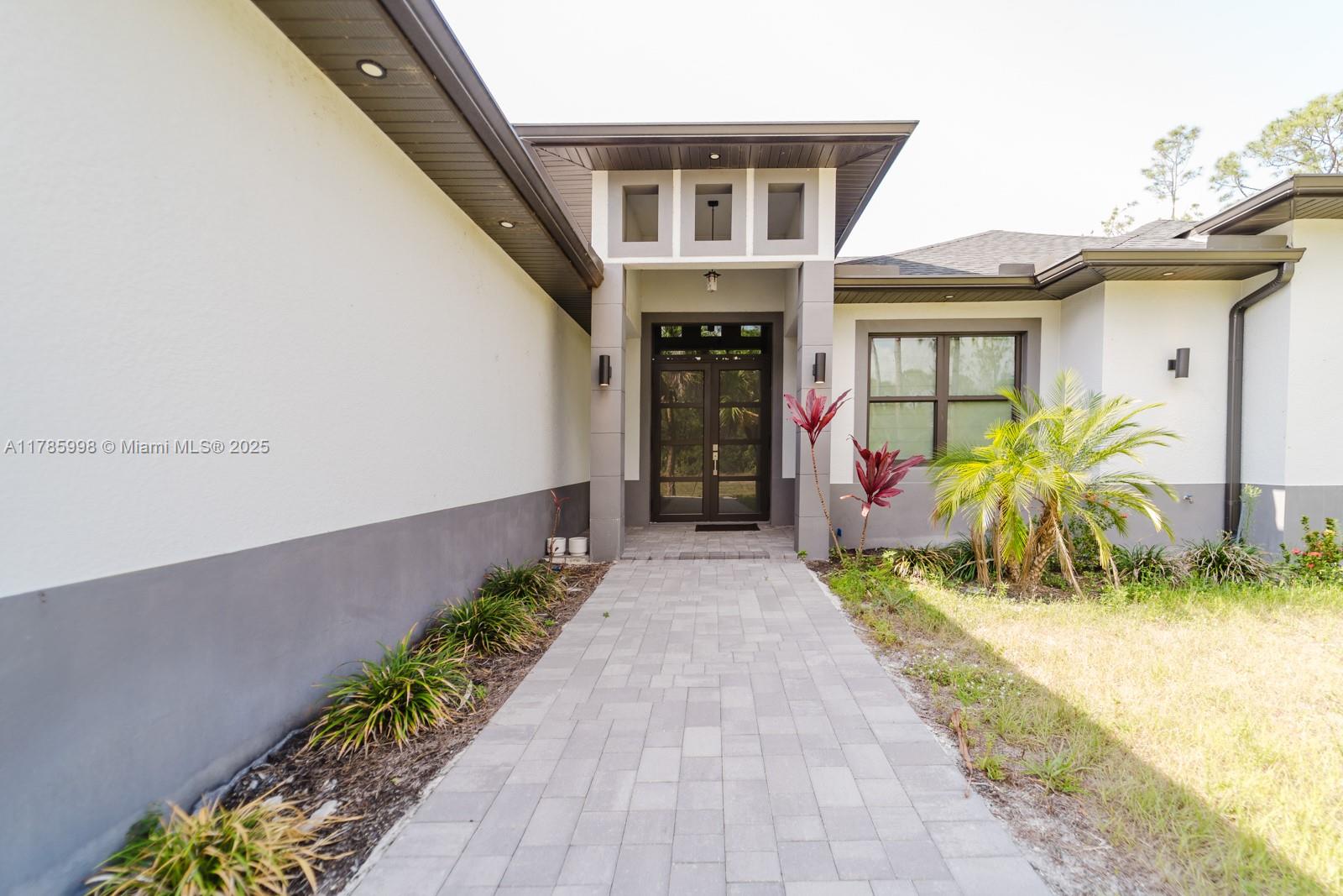 398 35th Ave Nw, Naples, Florida image 1