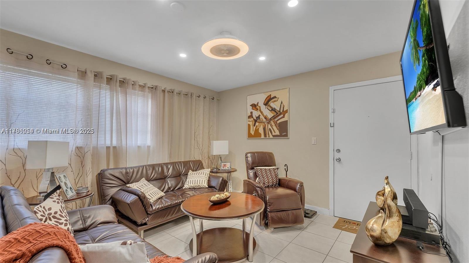 3265 Griffin Rd #106, Dania Beach, Florida image 10