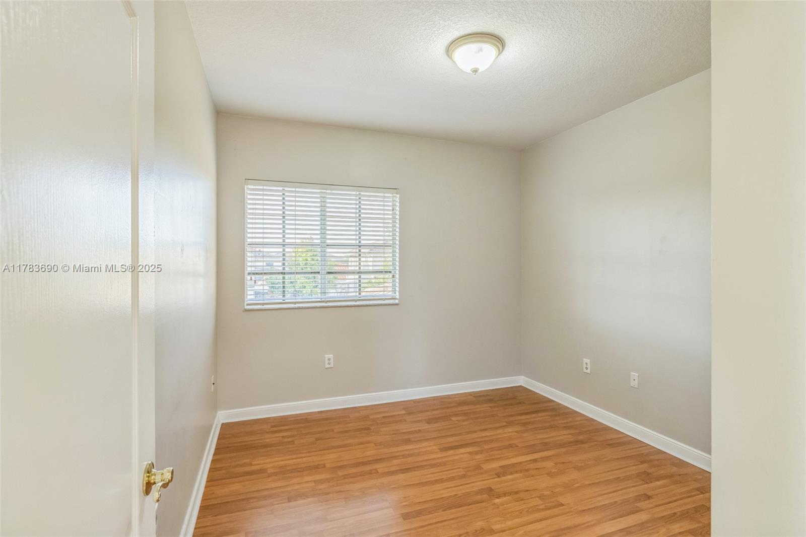 15064 SW 30th Ter, Miami, Florida image 11