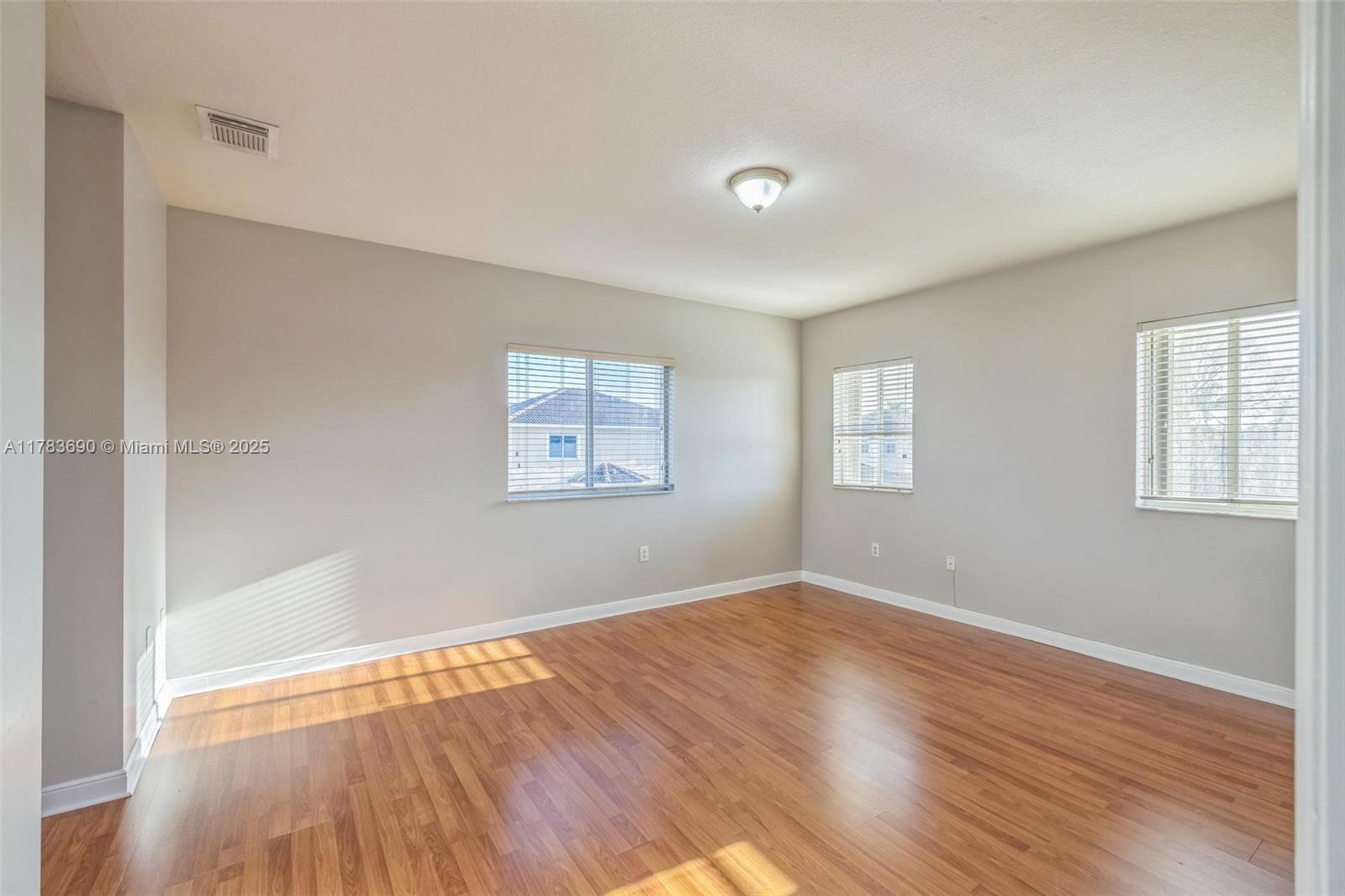 15064 SW 30th Ter, Miami, Florida image 14