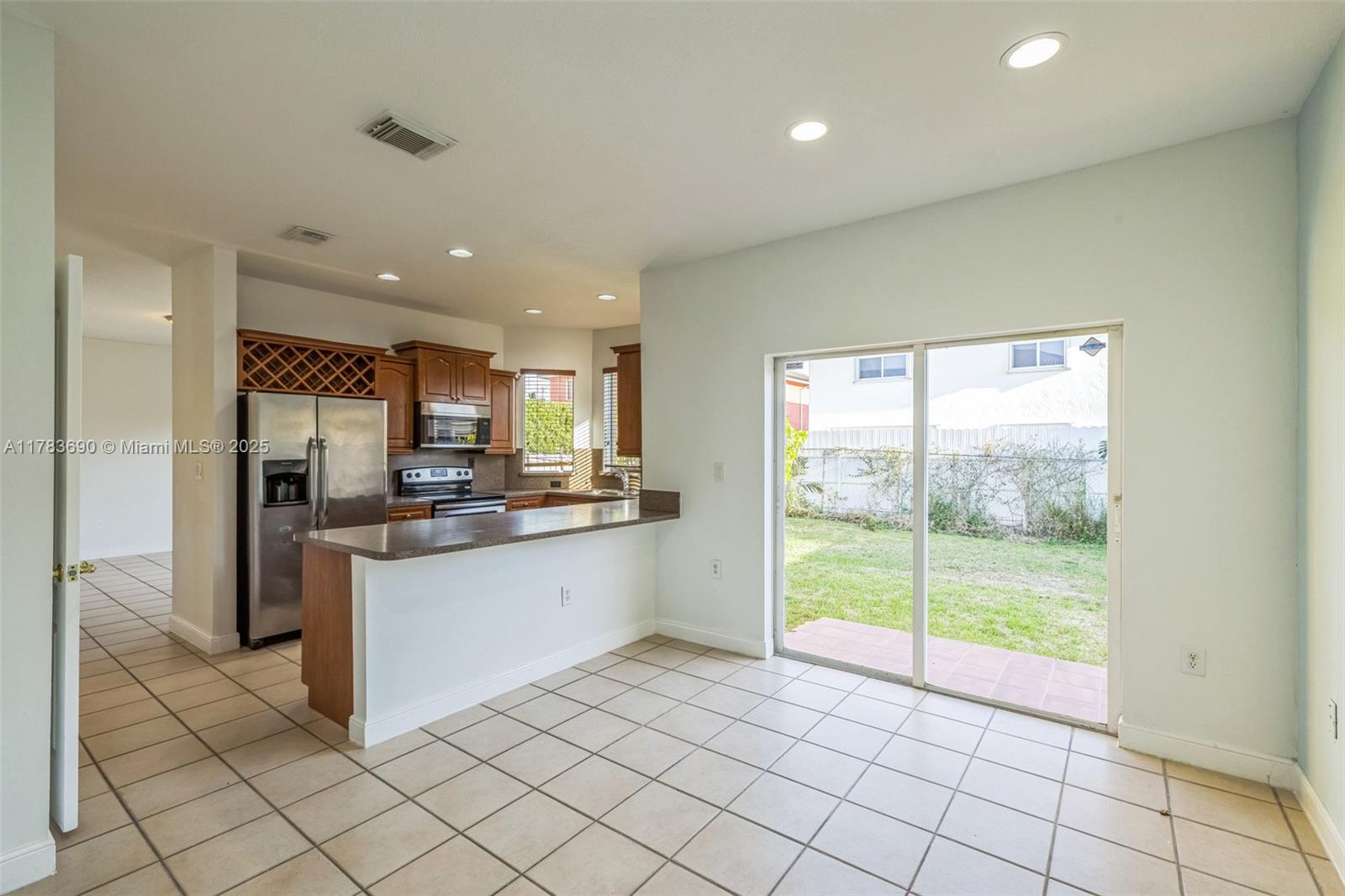 15064 SW 30th Ter, Miami, Florida image 3