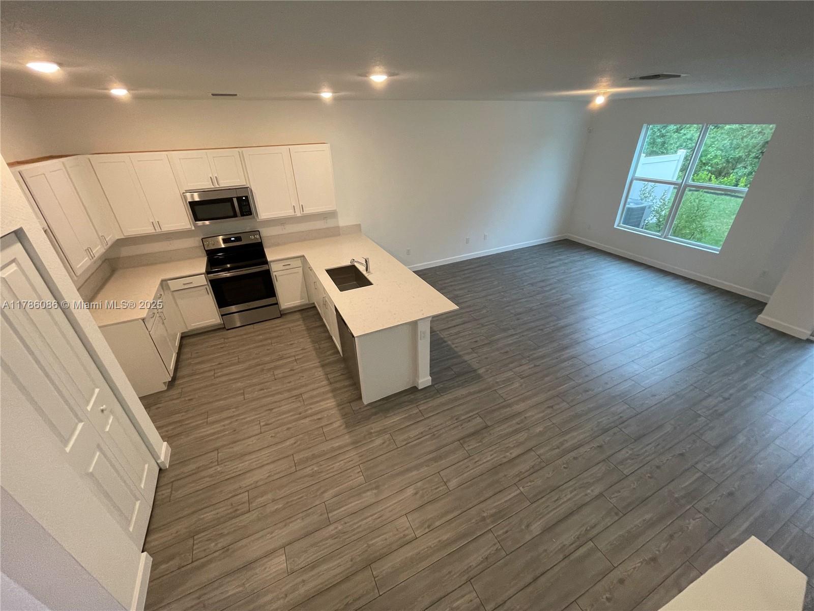 Property photo # 2