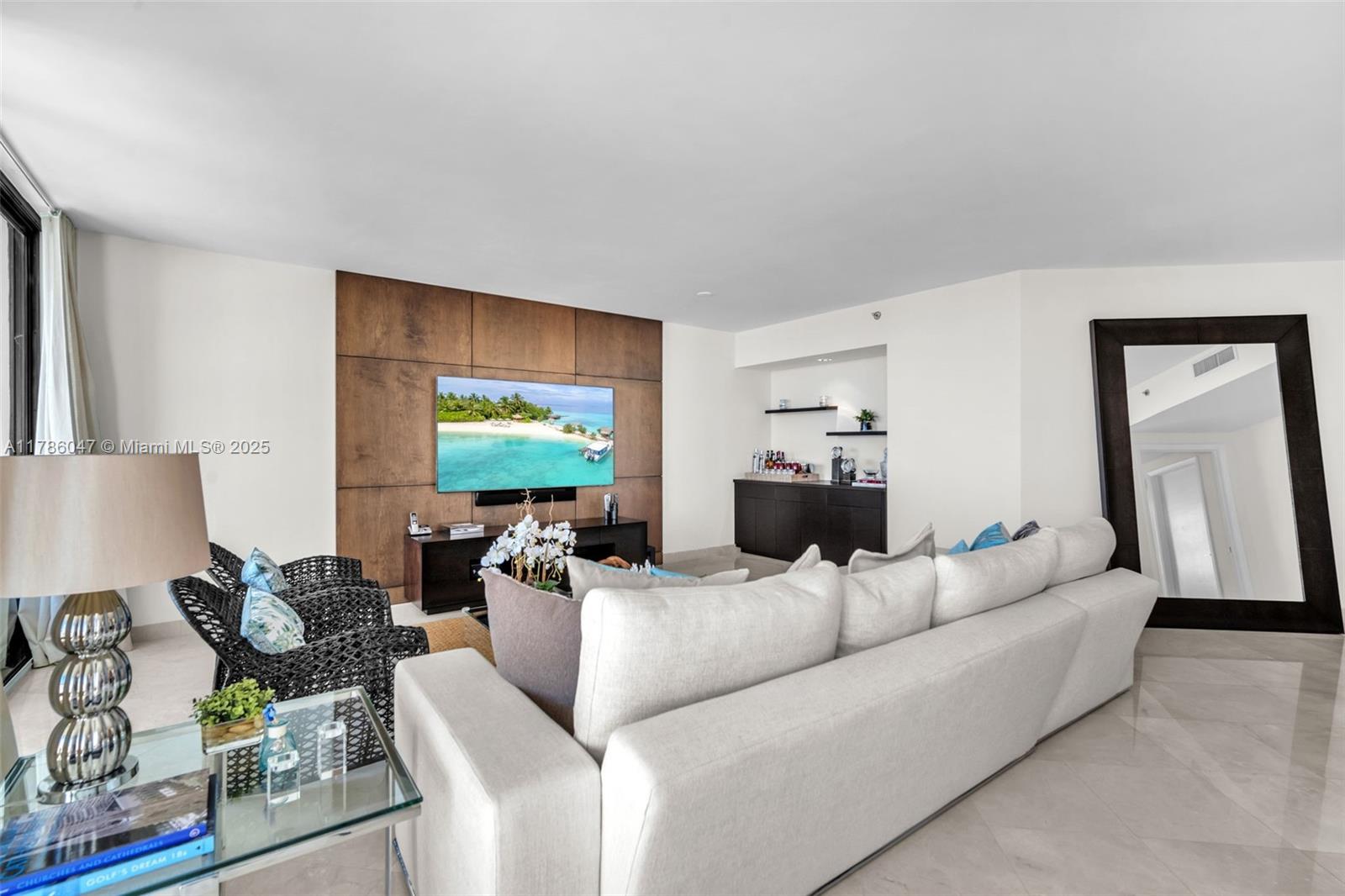 2000 Island Blvd #1704, Aventura, Florida image 10