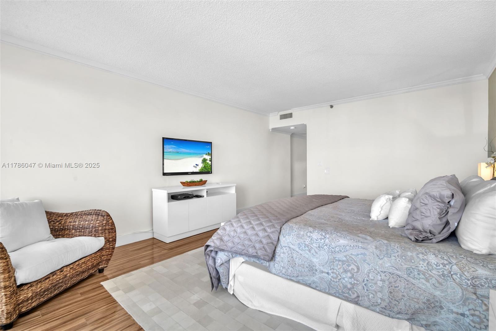 2000 Island Blvd #1704, Aventura, Florida image 20