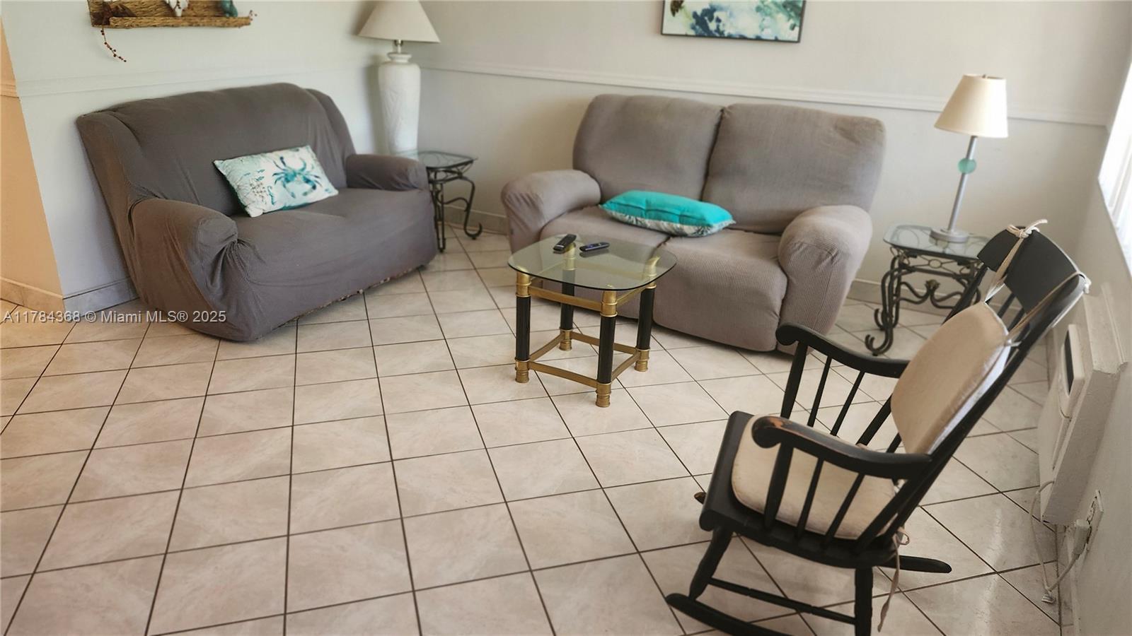 900 SW 10th Ter #21S, Hallandale Beach, Florida image 12
