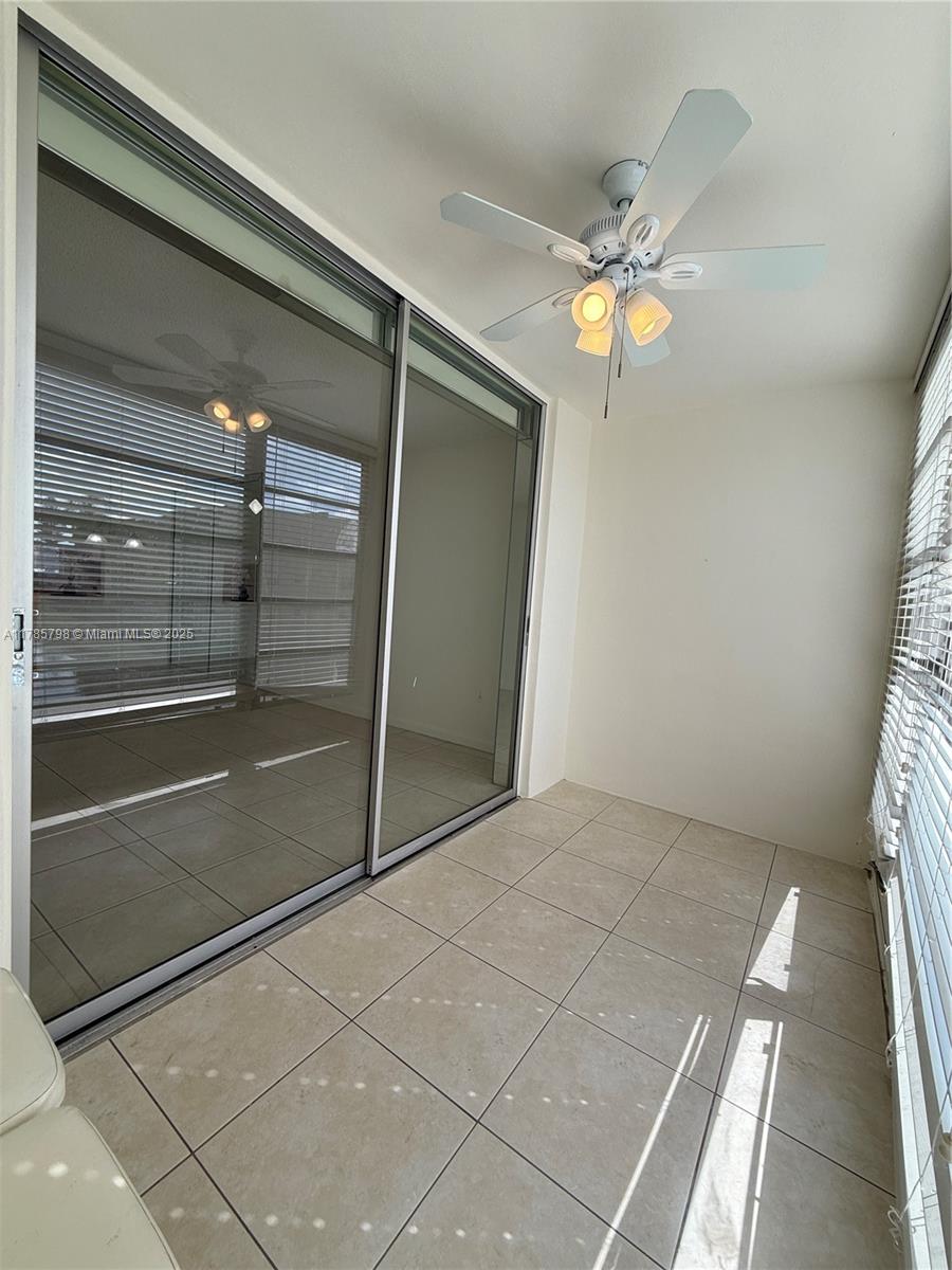 9001 Sunrise Lakes Blvd #208, Sunrise, Florida image 12