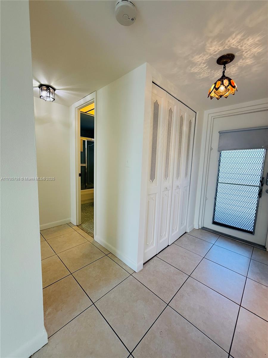 9001 Sunrise Lakes Blvd #208, Sunrise, Florida image 15