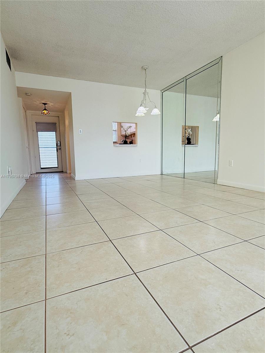9001 Sunrise Lakes Blvd #208, Sunrise, Florida image 8
