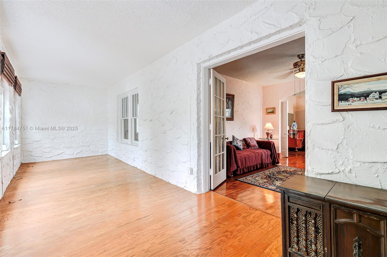 736 NE 126th St, North Miami, Florida image 18