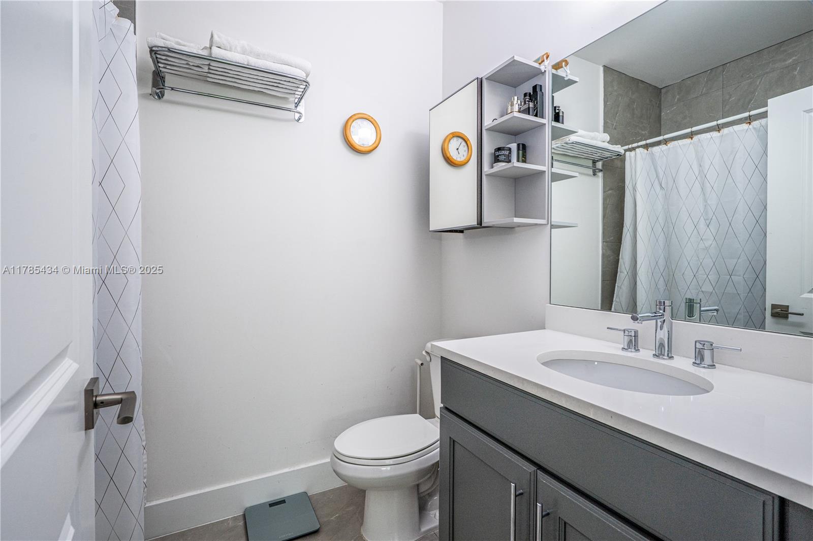 4538 S Aqua Bella Ln, Dania Beach, Florida image 30