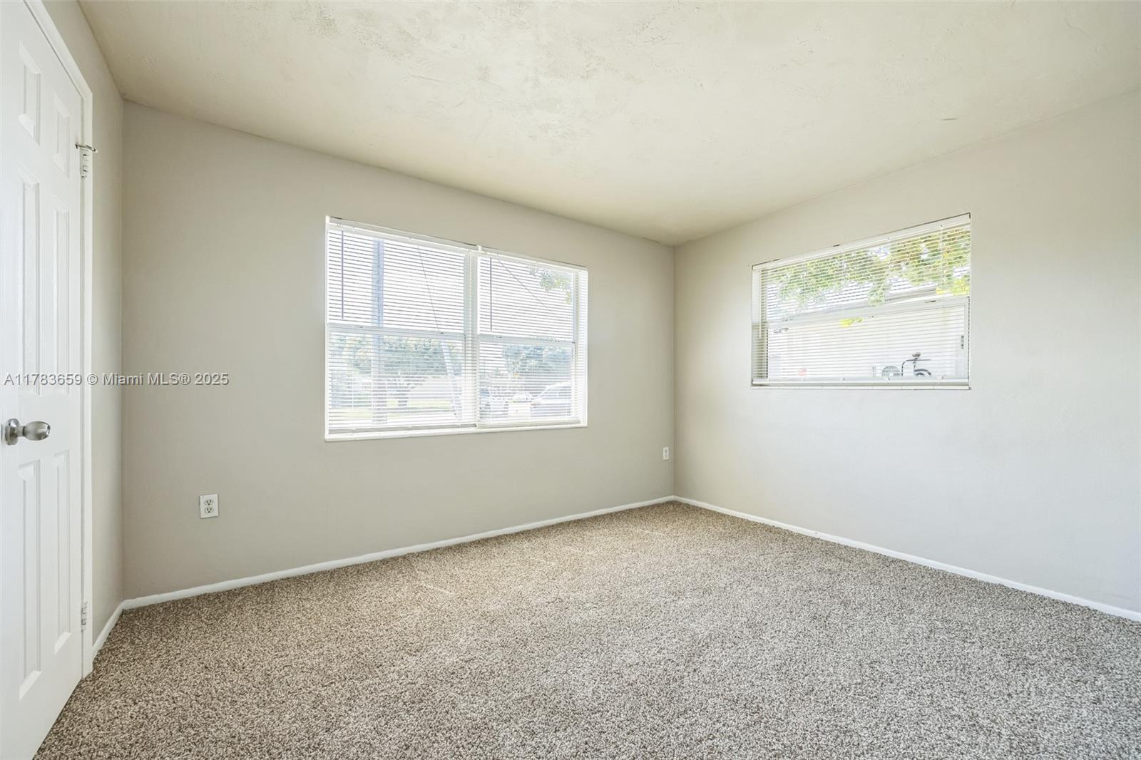 6901 NW 28th St, Sunrise, Florida image 10