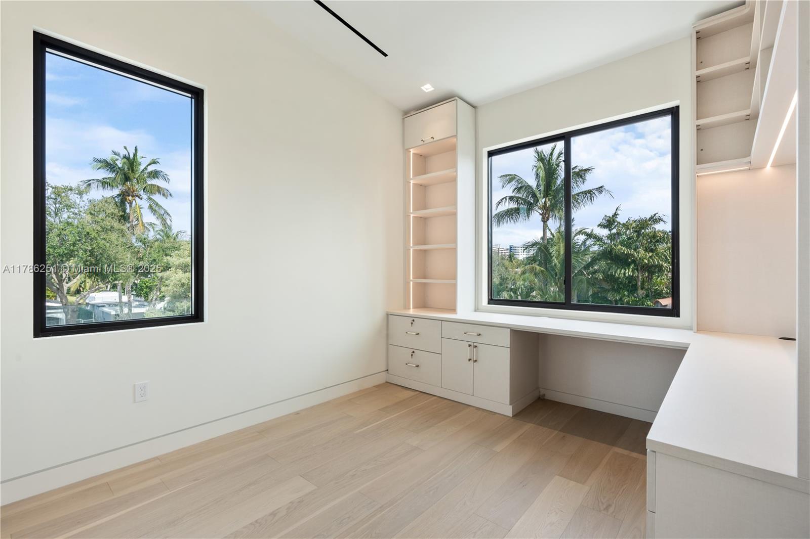 Listing Photo 25