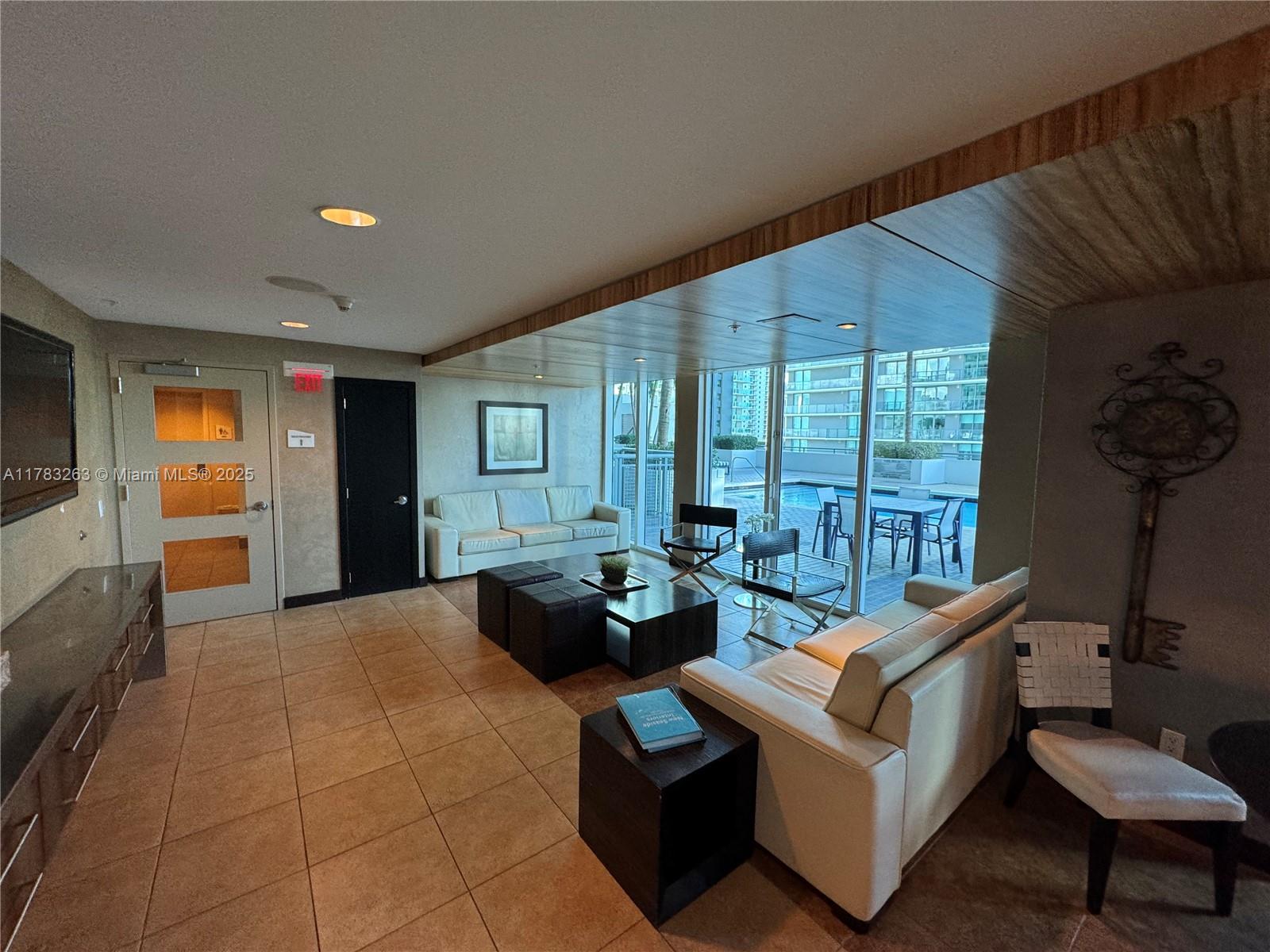 60 SW 13th St #2807, Miami FL 33130