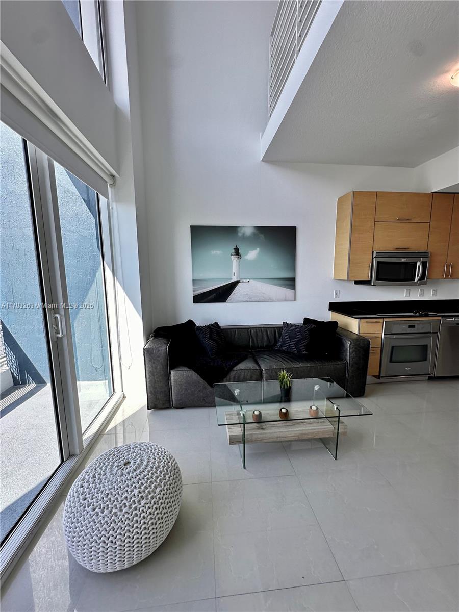 60 SW 13th St #2807, Miami FL 33130