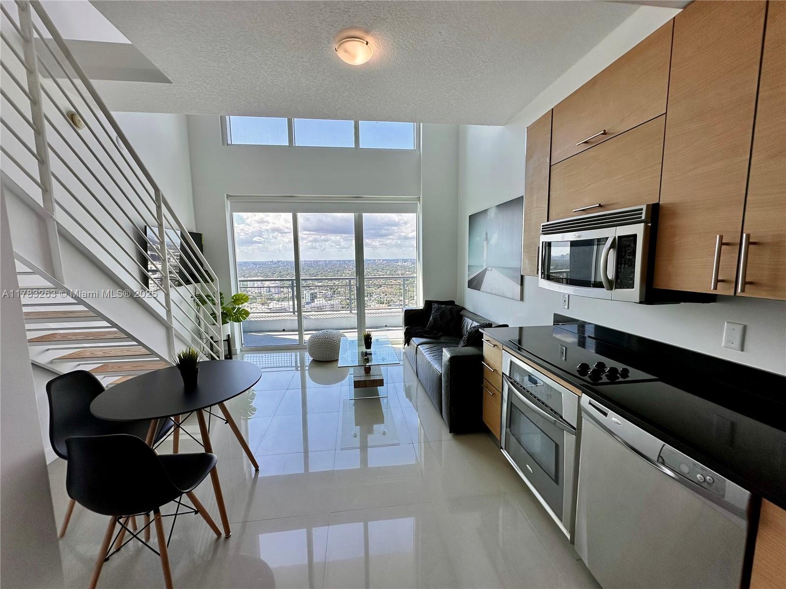 60 SW 13th St #2807, Miami FL 33130