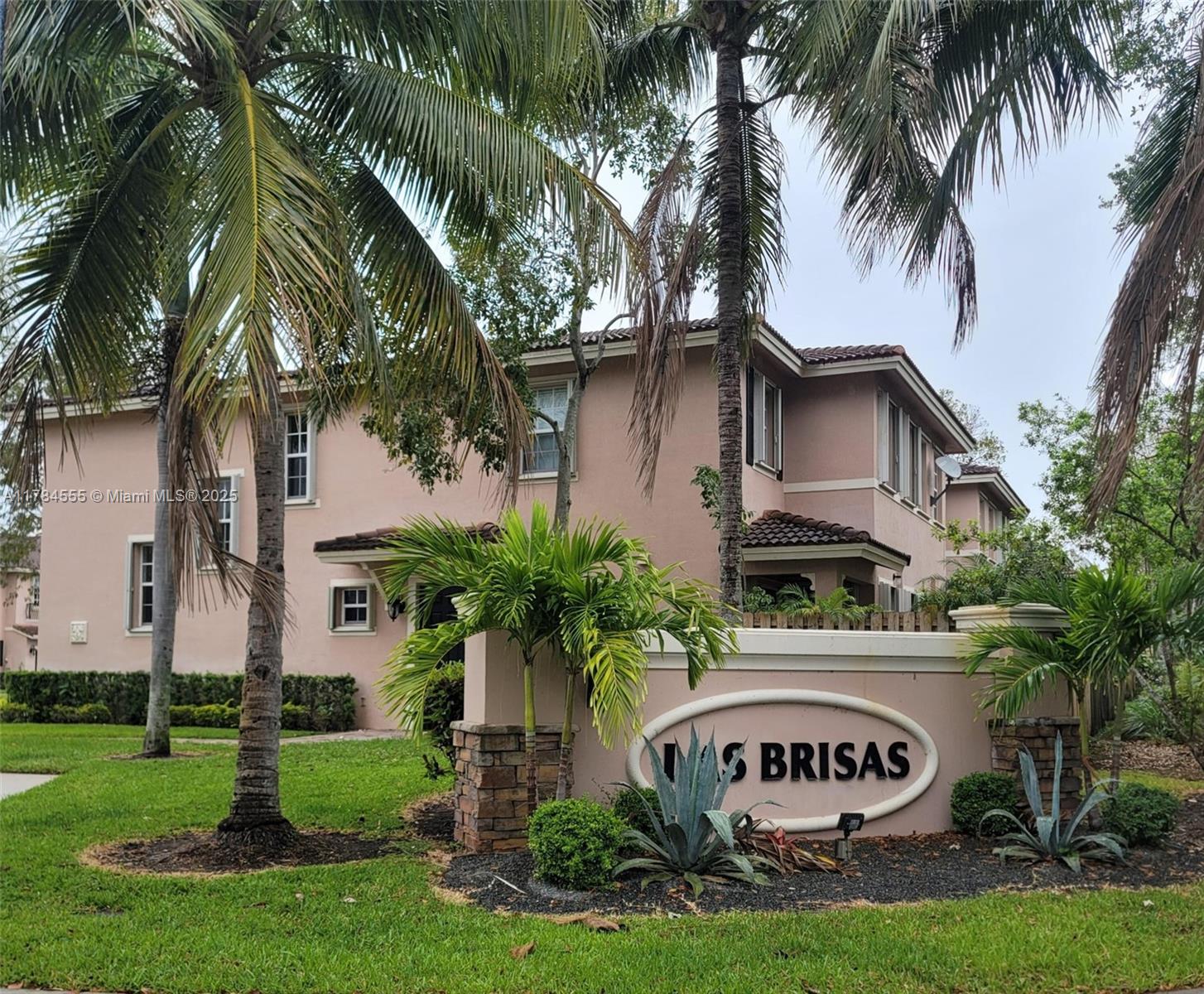 294 Las Brisas Cir, Sunrise, Florida image 2