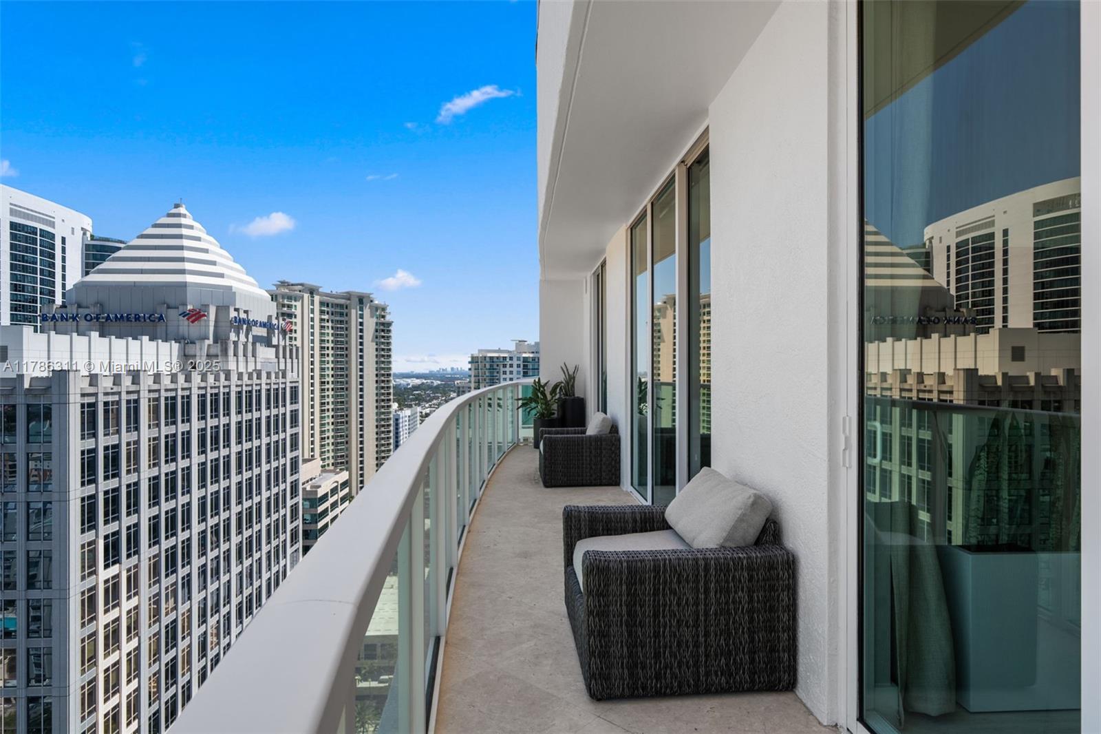350 SE 2nd St #GPH50, Fort Lauderdale, Florida image 13