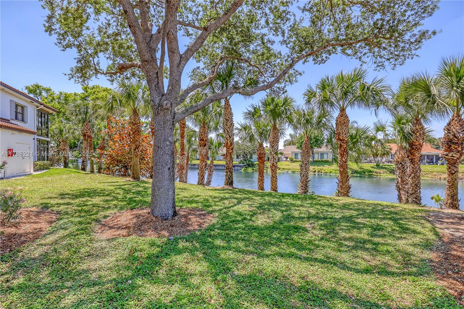 6121 SE Landing Way #13, Stuart, Florida image 5