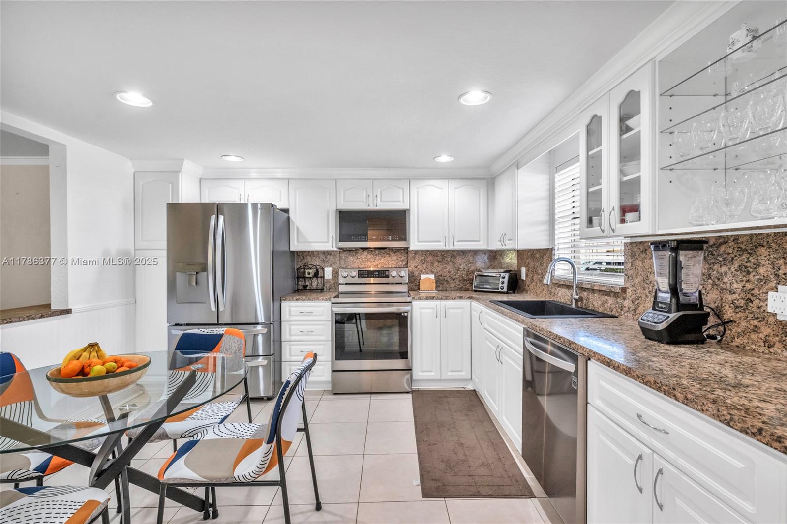 281 S Hollybrook Dr #106, Pembroke Pines, Florida image 2