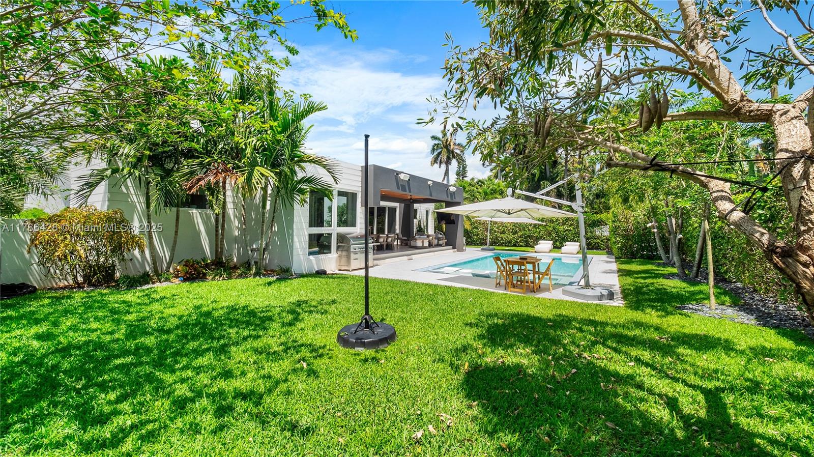 10603 NE 11th Ave, Miami Shores, Florida image 18