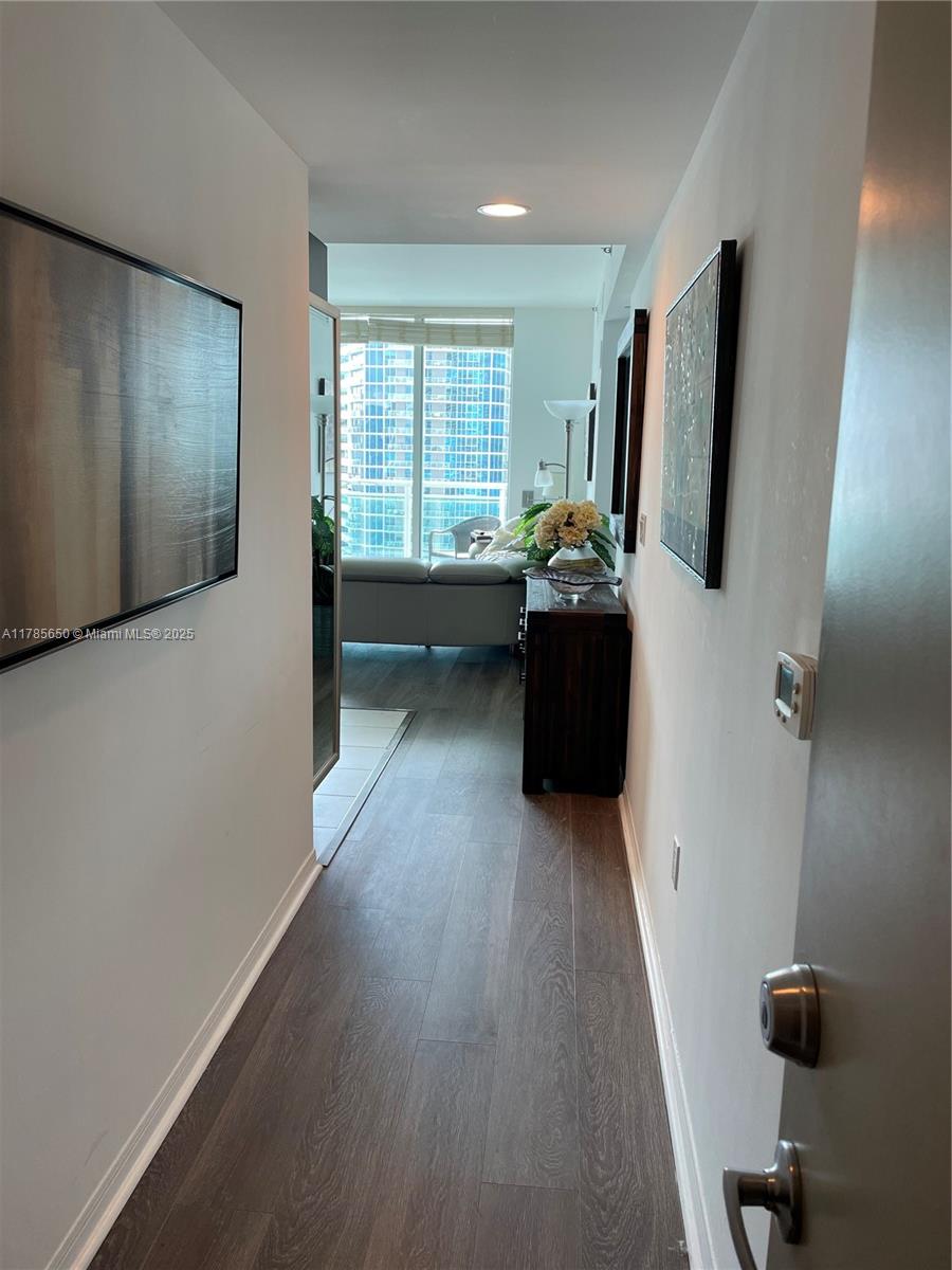 Condo for Sale in Miami, FL