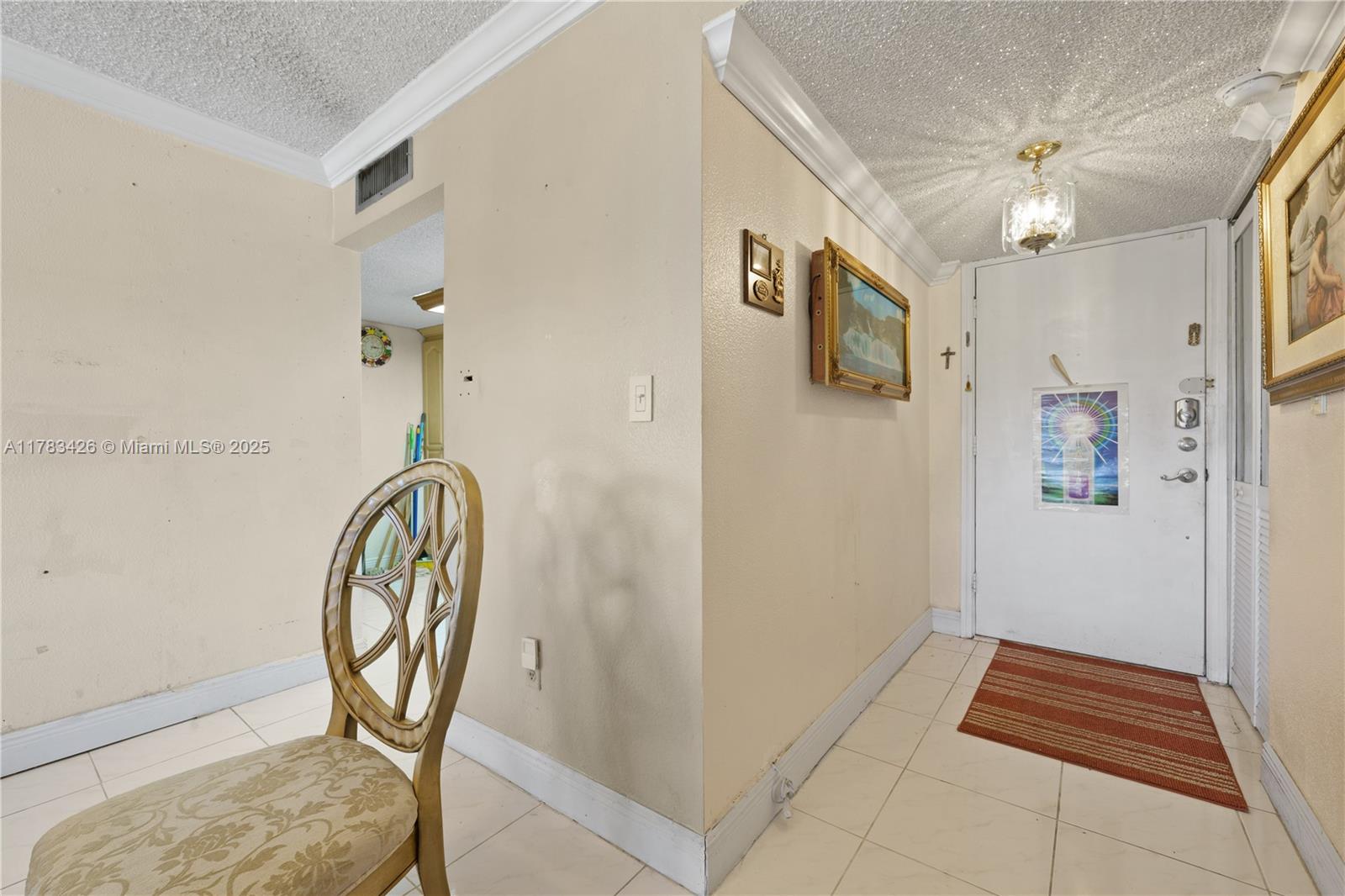 30 E 39th St #321, Hialeah, Florida image 2