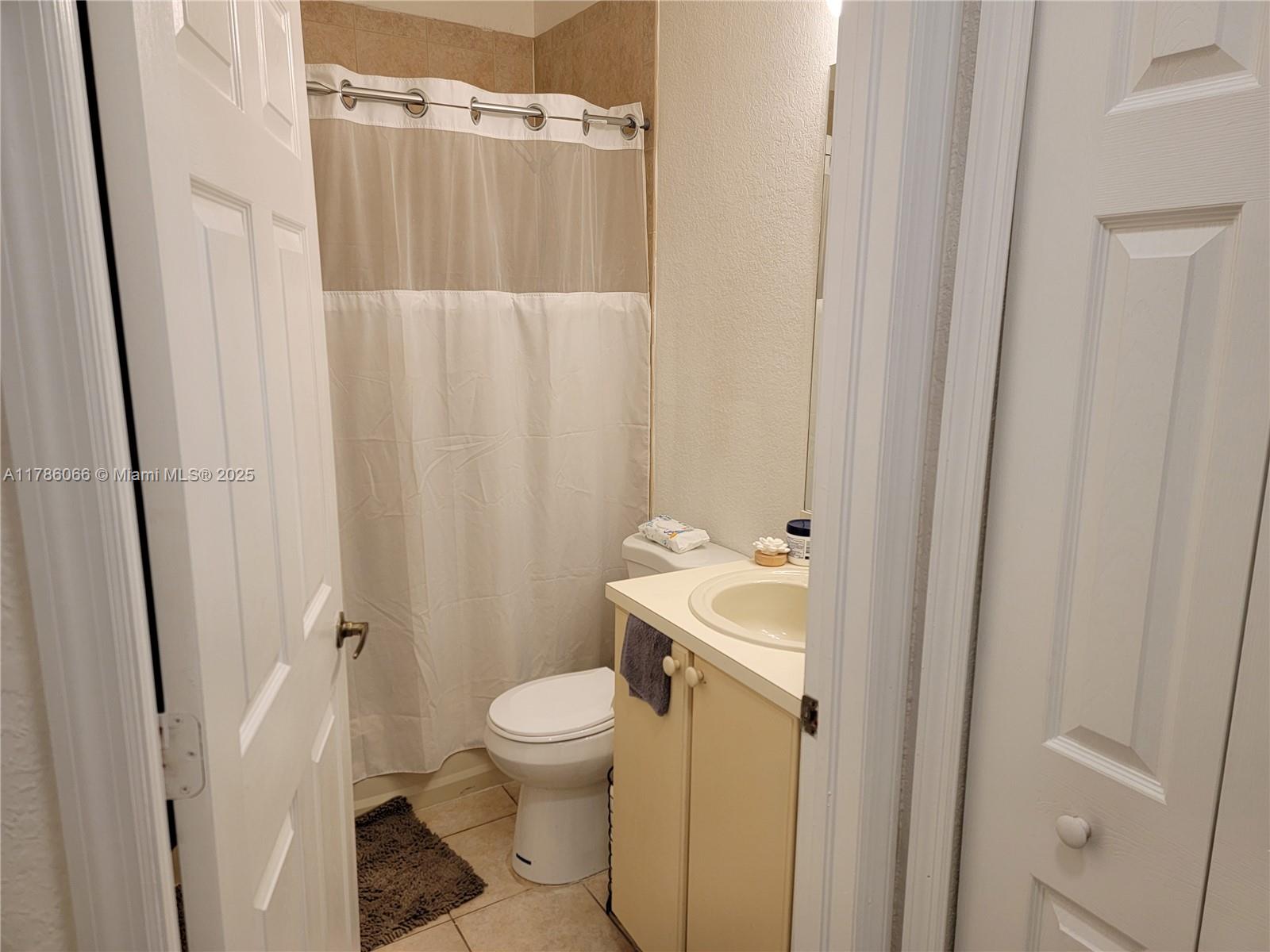 8463 NW 107th Path #4-33, Doral, Florida image 11