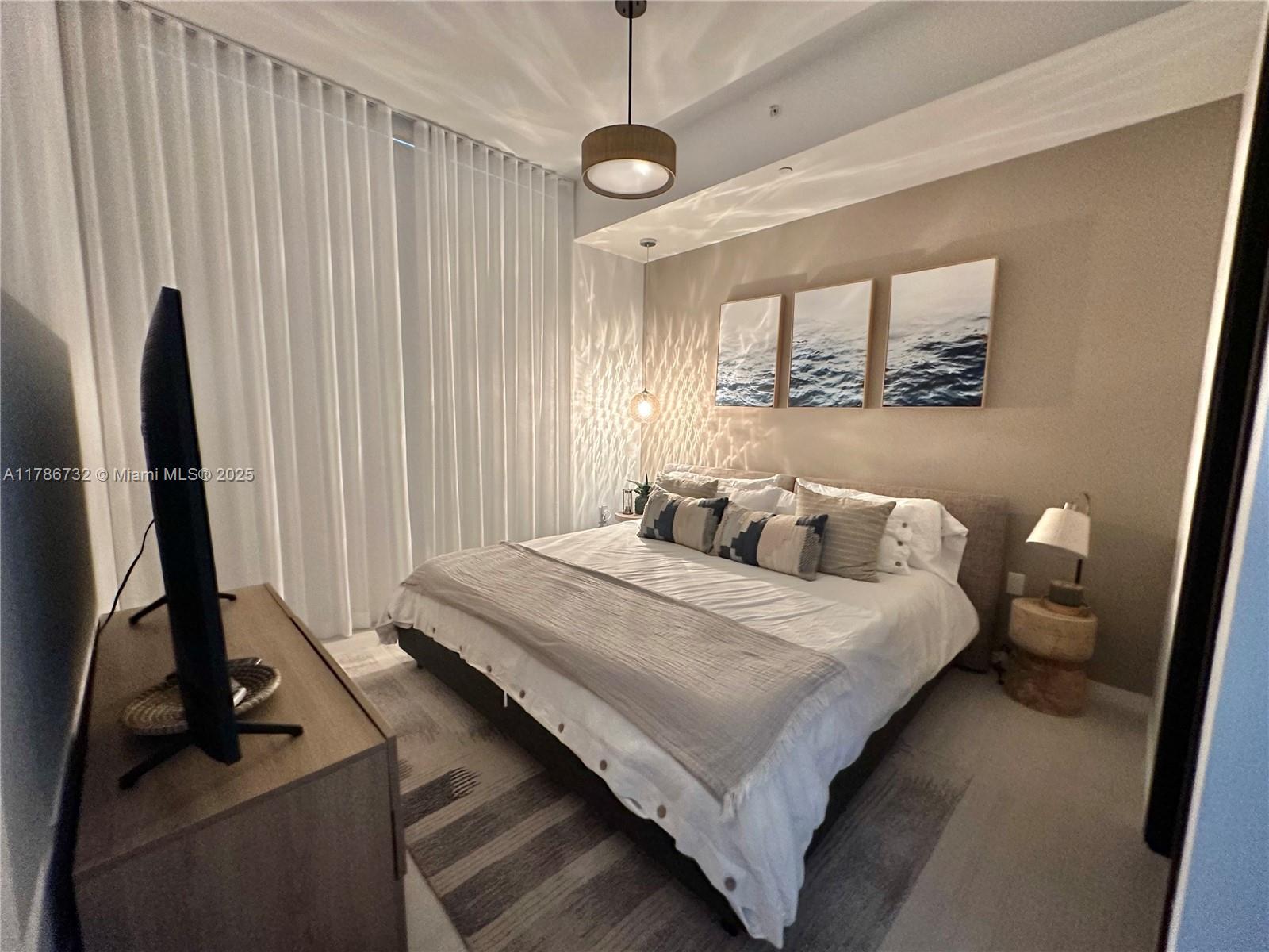 1000 Brickell Plz #PH5305, Miami FL 33131