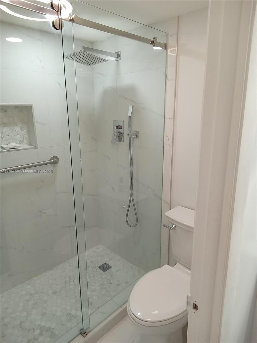 1000 Saint Charles Pl #417, Pembroke Pines, Florida image 25