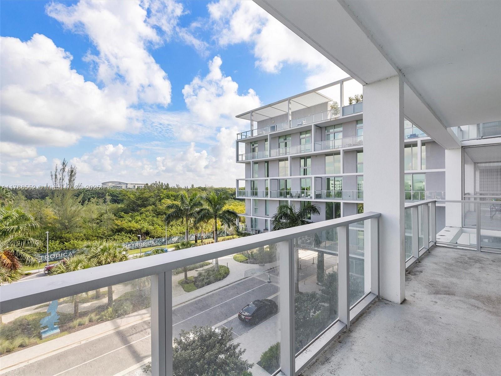 2000 Metropica Way #502, Sunrise, Florida image 29