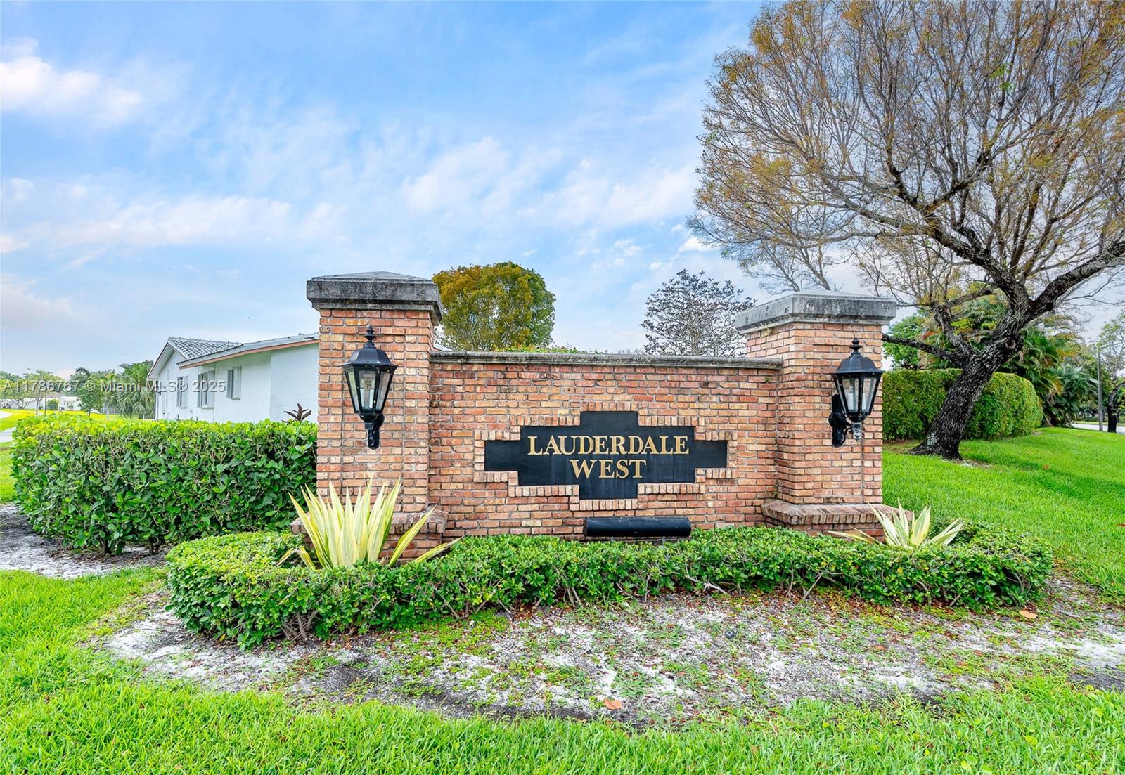 8951 NW 12th Pl, Plantation, Florida image 33