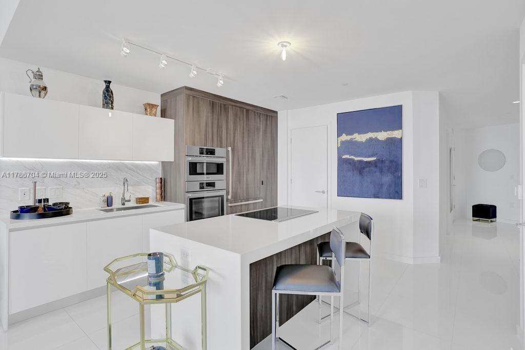 851 NE 1st Ave #2900, Miami FL 33132