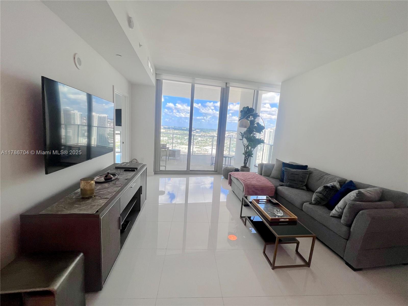 851 NE 1st Ave #2900, Miami FL 33132