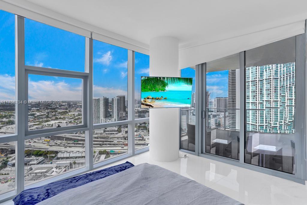 851 NE 1st Ave #2900, Miami FL 33132